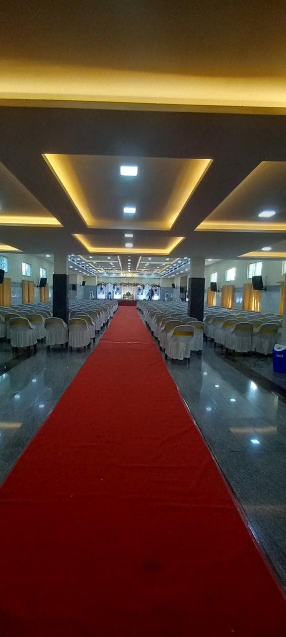 Red carpet aisle at S.S Mahal