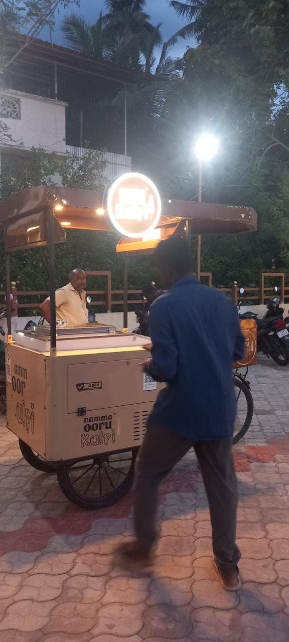 Ice cream cart at S.S Mahal