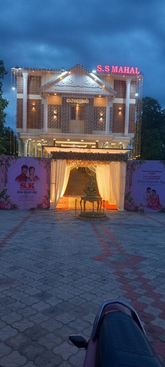 Entrance with bell decor at S.S Mahal