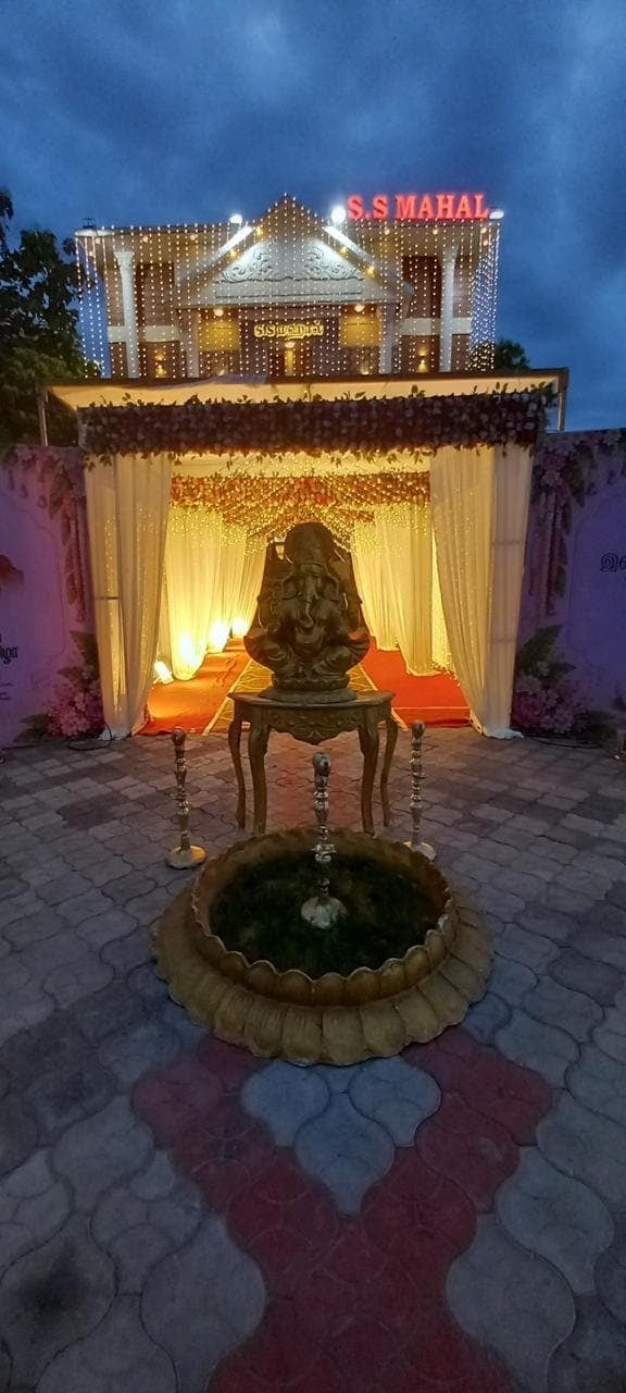 Bell entrance at S.S Mahal