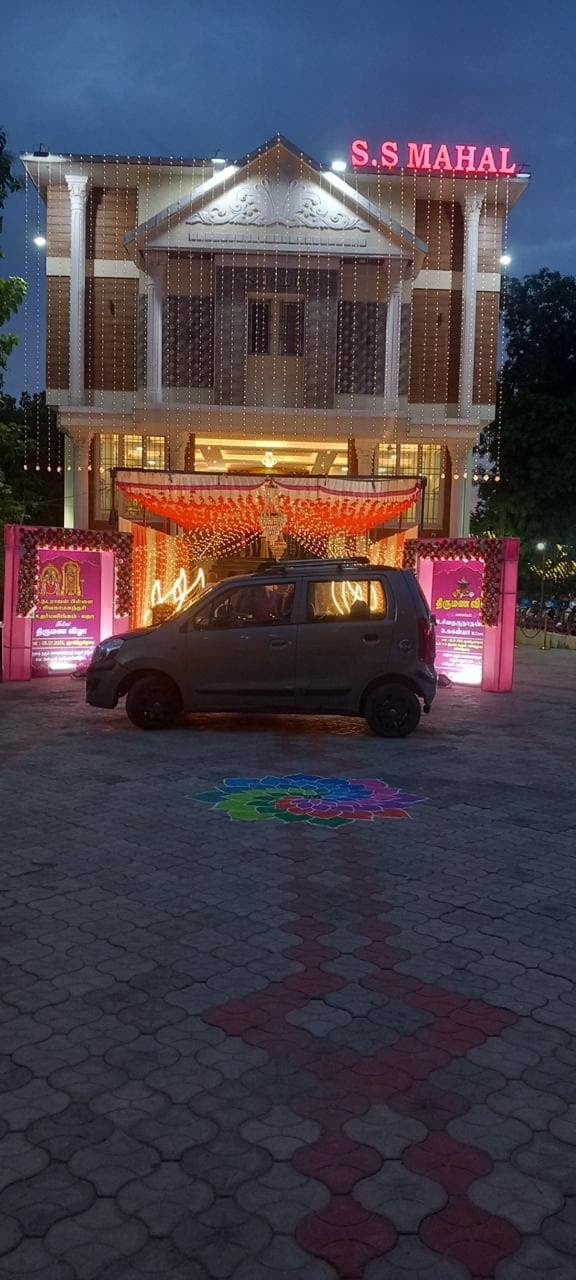 Dusk arrival at S.S Mahal